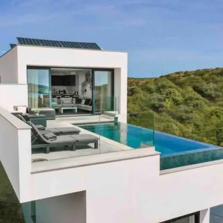 Villa Modern With Stunning Ocean Views *
